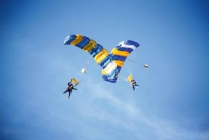 From Sydney: Tandem Skydive Experience over Wollongong Beach