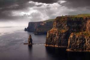 Galway: Scenic Flight Over Cliffs of Moher & Aran Islands