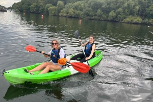 Experiencia en kayak en grupo por el hermoso Támesis en Richmond