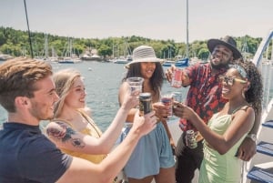 Halifax: Cruzeiro Happy Hour com música ao vivo