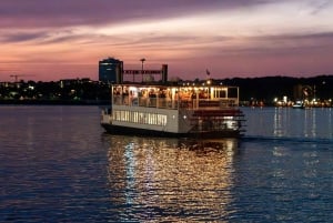 Halifax: Crociera di festa sulla Harbour Queen