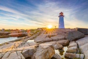 Halifax: Peggy's Cove, Citadel ja Titanic Cemetery -kierros