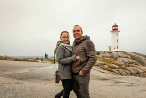 Halifax: Peggy's Cove, Citadel ja Titanic Cemetery -kierros
