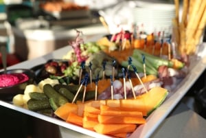 Hamilton Island: Whitsundays Sunset BBQ Dinner Cruise