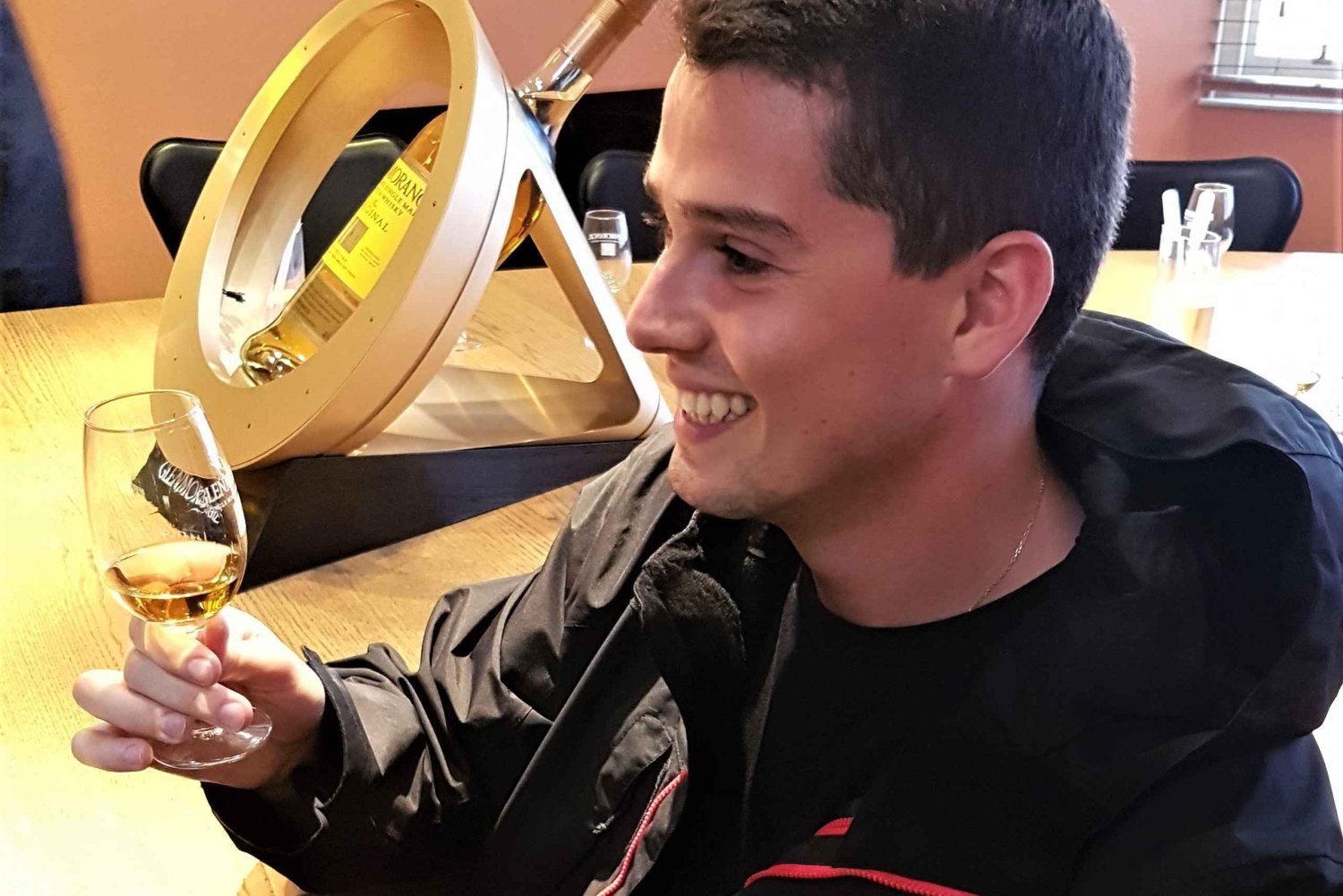 インバネス：クレイグス ラグジュアリー ノース ハイランド プライベート ウイスキー ツアー