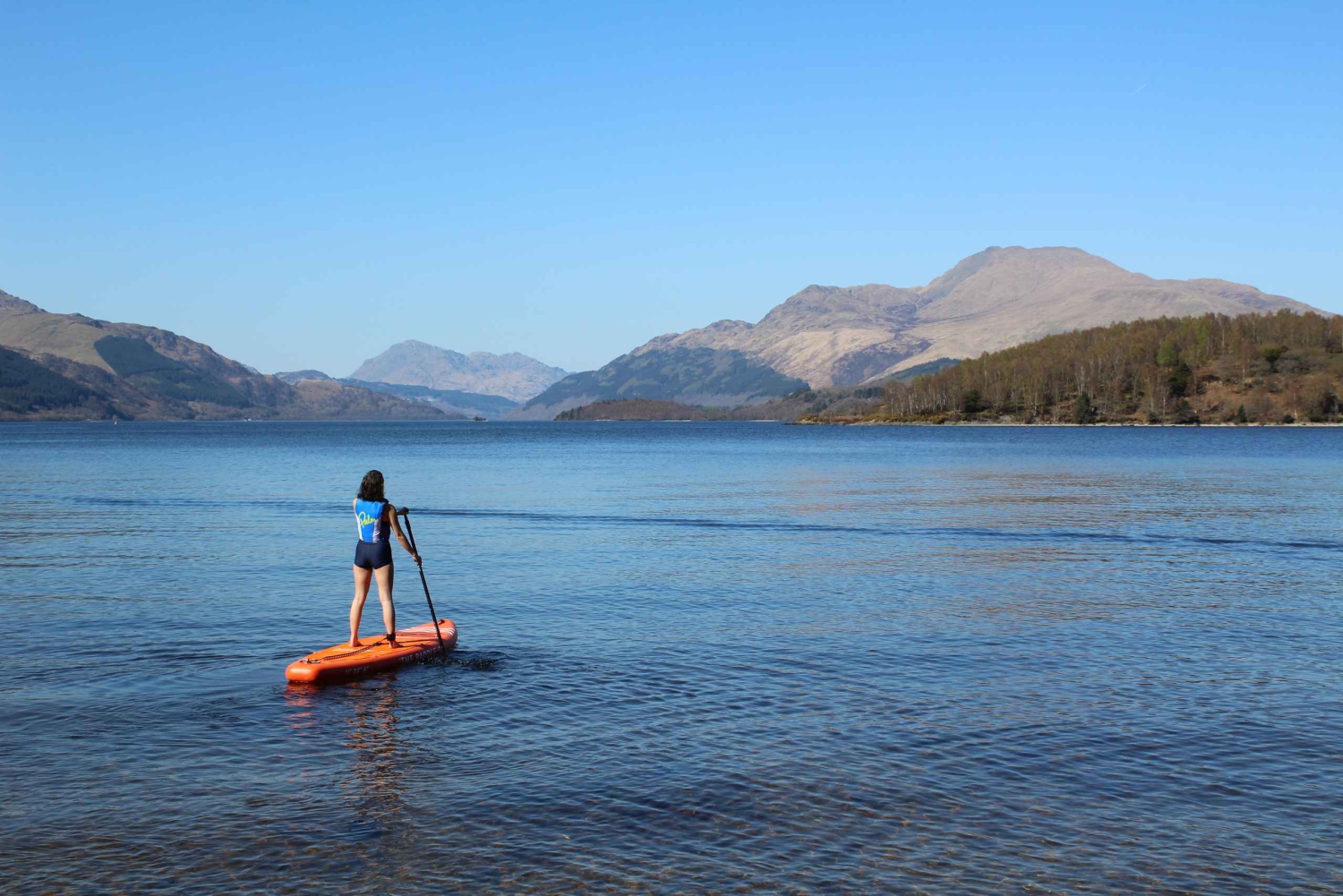 Loch Lomond: Avventura in SUP sull'isola di Wallaby con guida