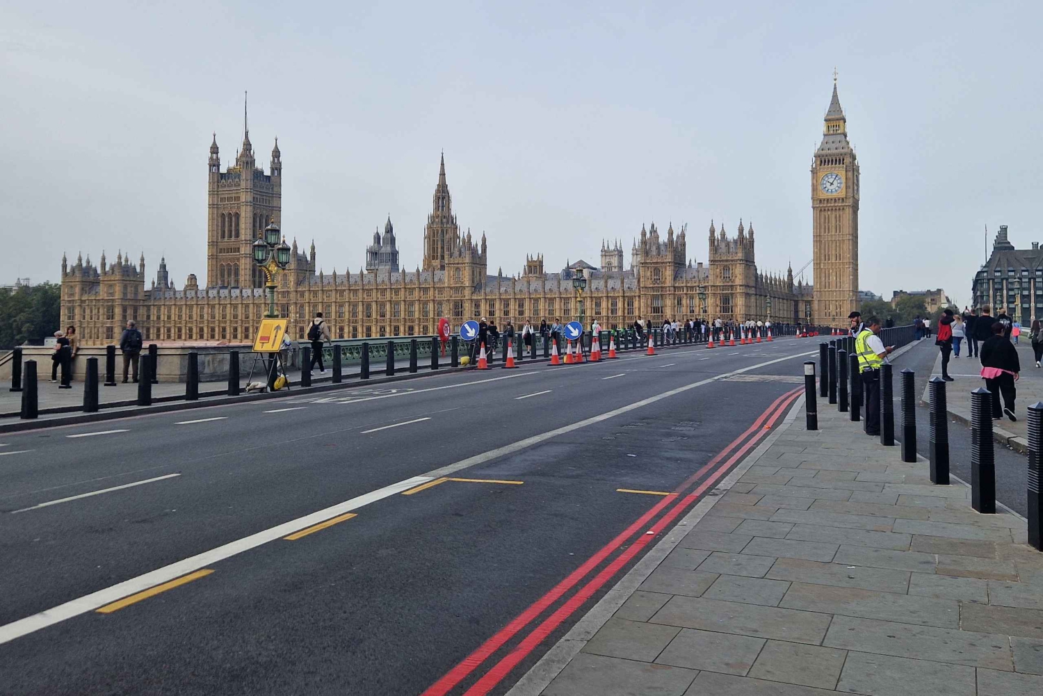 Londyn taksówką: wycieczka po najważniejszych atrakcjach prawdziwą londyńską taksówką.