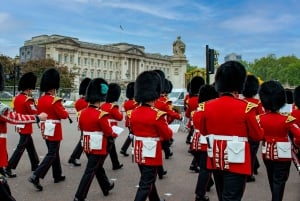 Lontoo: Räätälöity puolen päivän yksityinen kiertoajelu paikallisen kanssa.