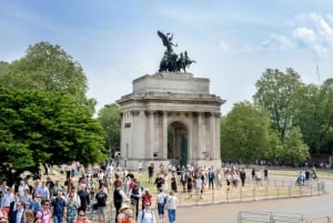 London: Discover Pass with Hop-On Hop-Off Bus, Cruise, Walks