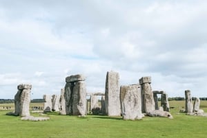 London: Full-Day Windsor, Stonehenge, and Oxford Tour