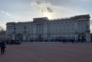 London: Private 3-Hour Family-Friendly Highlights Tour