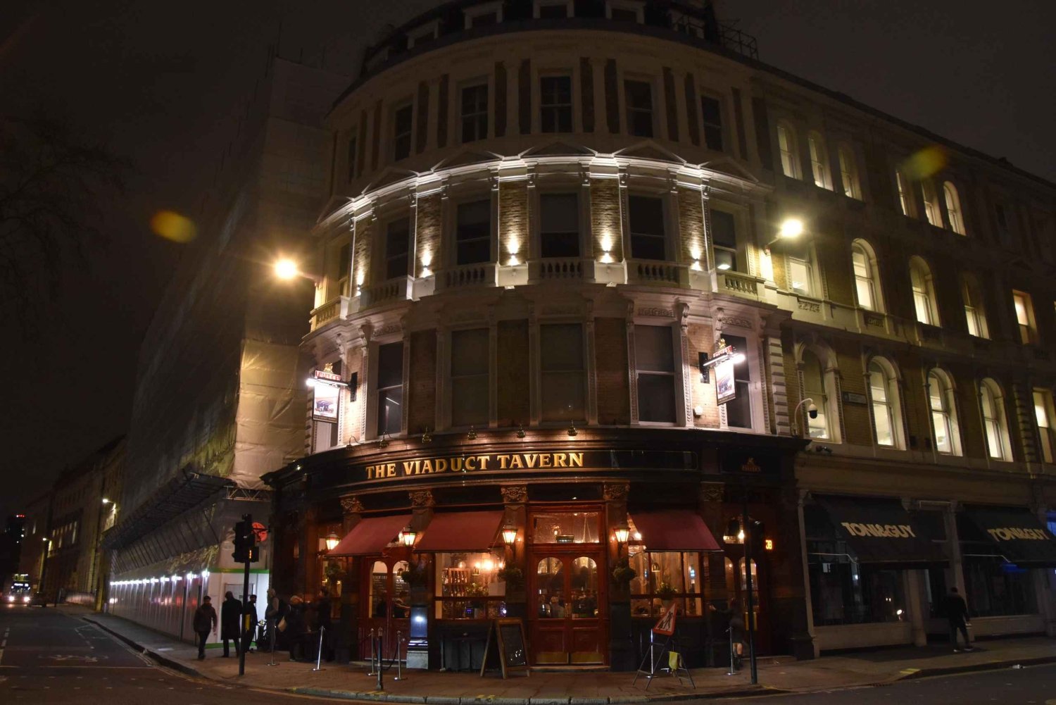 Лондон: частная пешая экскурсия «Призраки и кровь»