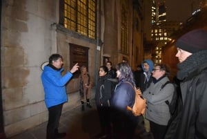 Лондон: частная пешая экскурсия «Призраки и кровь»