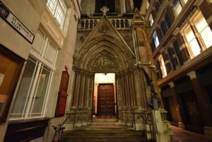 Лондон: частная пешая экскурсия «Призраки и кровь»