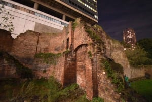 Лондон: частная пешая экскурсия «Призраки и кровь»