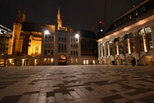 Лондон: частная пешая экскурсия «Призраки и кровь»