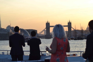 Londres : Croisière nocturne sur la Tamise avec bulles et canapés