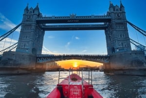 London: River Thames Sunset Speedboat Experience with Drink