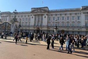 London: The Crown Royal Palaces and Royal Parks Walking Tour