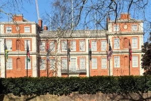 London: The Crown Royal Palaces and Royal Parks Walking Tour