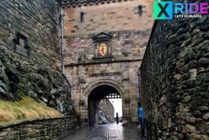 London to Edinburgh Castle day tour with Transportation