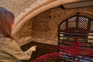 Londyn: Tower of London - wycieczka z przewodnikiem i rejs łodzią