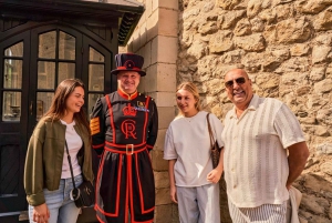 London: Tower of London Tour with Crown Jewels & Beefeaters
