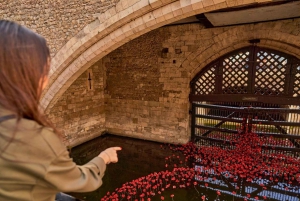London: Tower of London Tour with Crown Jewels & Beefeaters