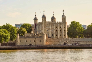 London: Tower of London Tour with Crown Jewels & Beefeaters