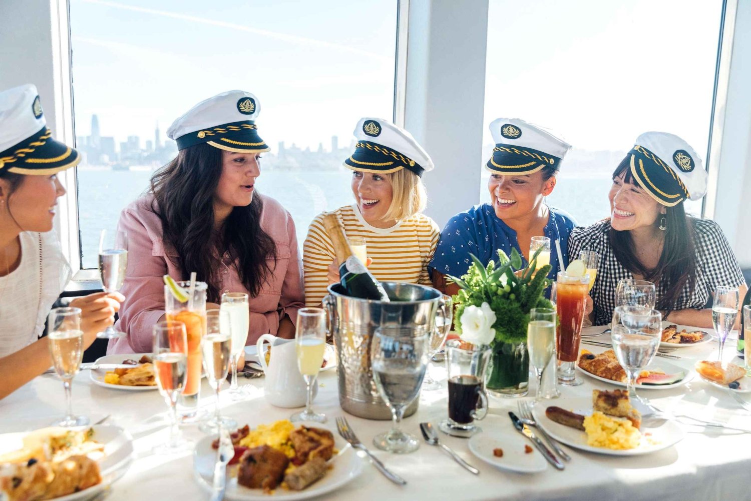 NYC: City Cruises Brunch-, frokost- eller middagsbuffet-krydstogt