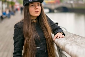 ローカルのLGBTQフレンドリーなフォトグラファーによるパーソナライズド・ソロフォトセッション