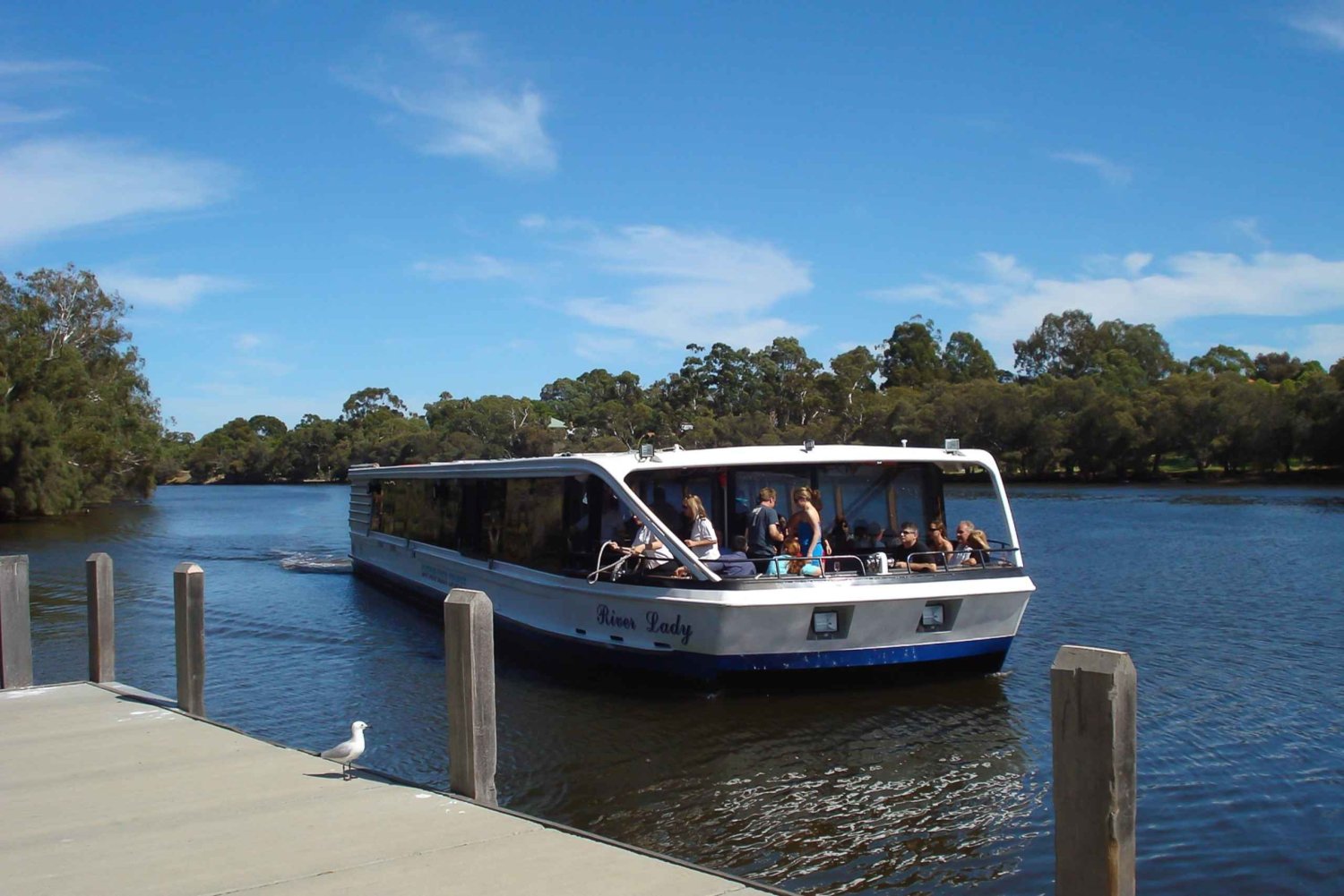 Perth: Swan Valley Cruise & Wine Tasting With Lunch - kokopäiväinen Swan Valley Cruise & Wine Tasting With Lunch