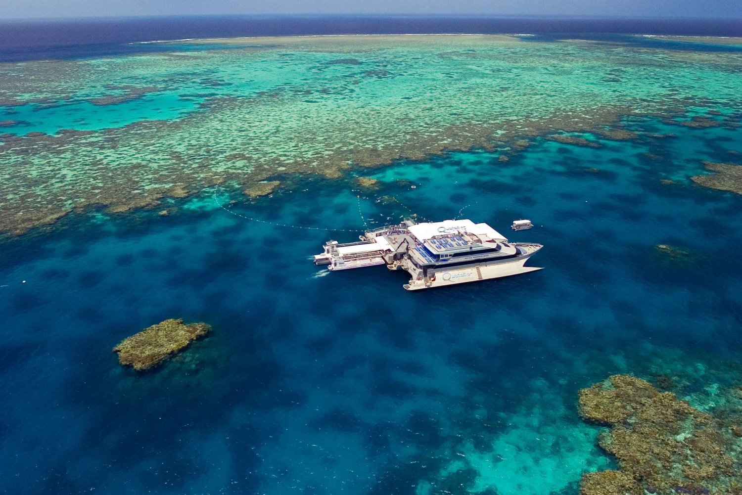 Port Douglas: Cruzeiro de dia inteiro na Barreira Exterior de Coral Quicksilver