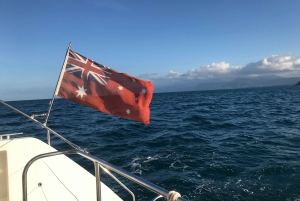 Порт Дуглас: круиз на закате на роскошном катамаране