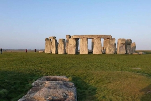 Visite guidée par un chauffeur privé : Stonehenge, château de Windsor et Bath.