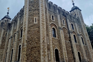 Tur med en lille gruppe til Tower of London, kronjuvelerne og det hvide tårn