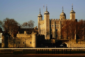 Tur med en lille gruppe til Tower of London, kronjuvelerne og det hvide tårn