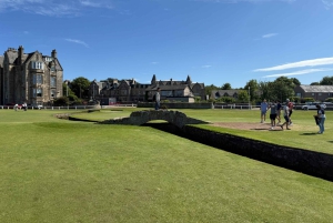 エディンバラ発、セント・アンドリュースの漁村ファイフプライベートツアー