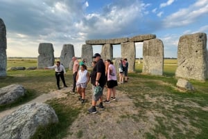 Stonehenge Private Sunset Tour with Lacock and Bath