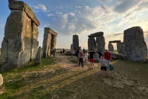 Stonehenge Private Sunset Tour with Lacock and Bath