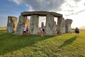 Stonehenge Private Sunset Tour with Lacock and Bath