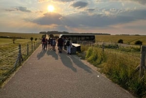 Stonehenge Private Sunset Tour with Lacock and Bath