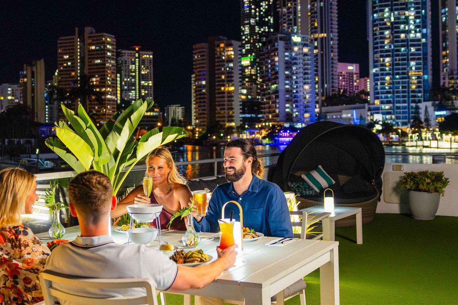 サーファーズパラダイス：ビュッフェディナー観光クルーズ