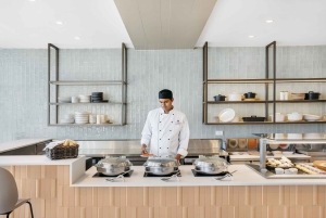Sydney Airport (SYD): Lounge Access with Food and Drinks
