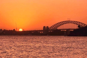 Sydney: Golden Glow Sunset Harbour Cruise med 1 drink