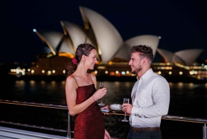 Sydney: Harbour Dinner Cruise med 3-, 4- eller 6-retters meny