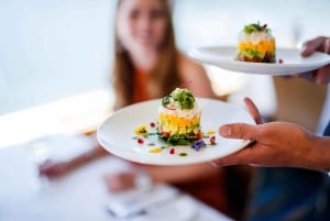 Sydney: Satamalounasristeily 2 tai 3 ruokalajin menulla