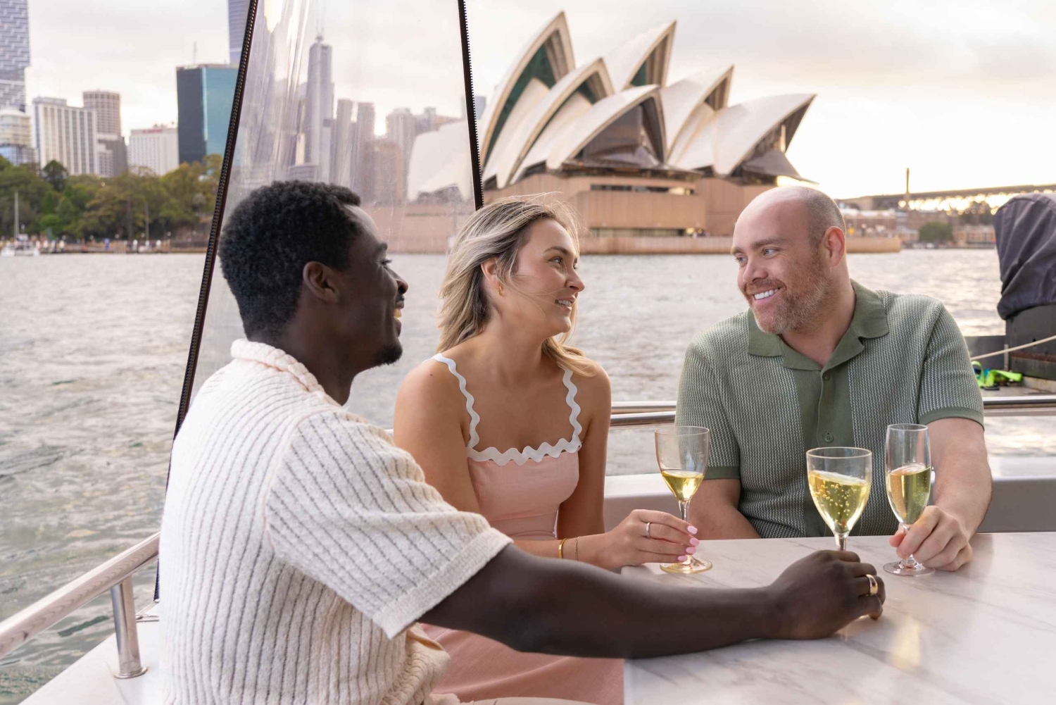 Sydney: Twilight Treasures Sunset Harbour Cruise
