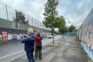 Titanic museum & Belfast fredsmurar tur 4 timmar biljett inc