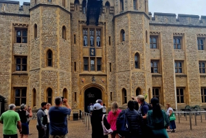 Tower of London Crown Jewels and English Royal History Tour